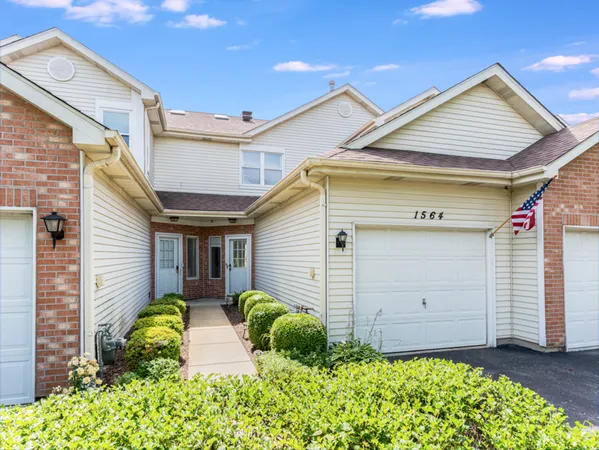 $320,000 | 1564 Darien Lakes Drive, Darien, IL 60561