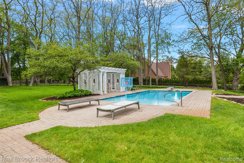 760 Lone Pine Road Bloomfield Hills, MI 48304 - Photo 57 of 65