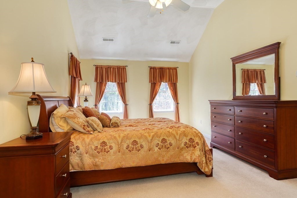 31 Hickory Lane Hudson, MA 01749 - Photo 23 of 42