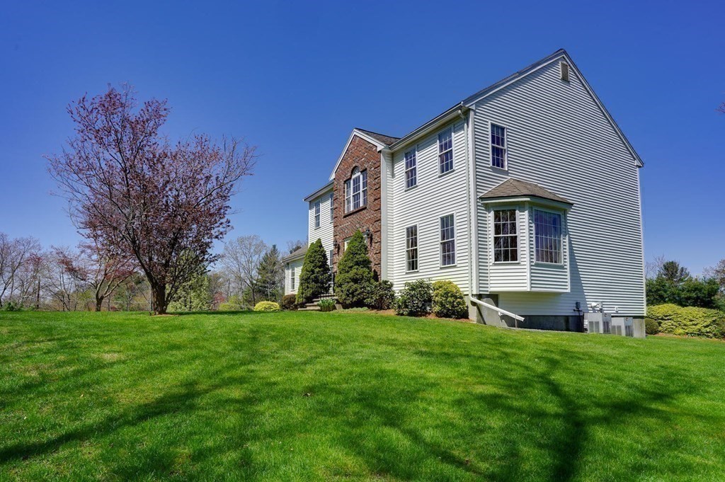 31 Hickory Lane Hudson, MA 01749 - Photo 37 of 42