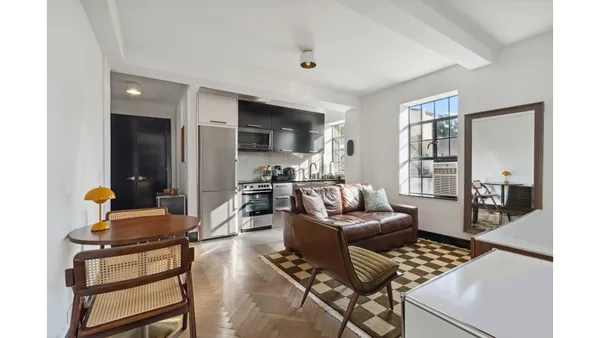 $4,600 | 25 Monroe Place, Unit 2D | Brooklyn Heights