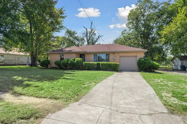 $199,000 | 252 East Main Street, Van, TX 75790