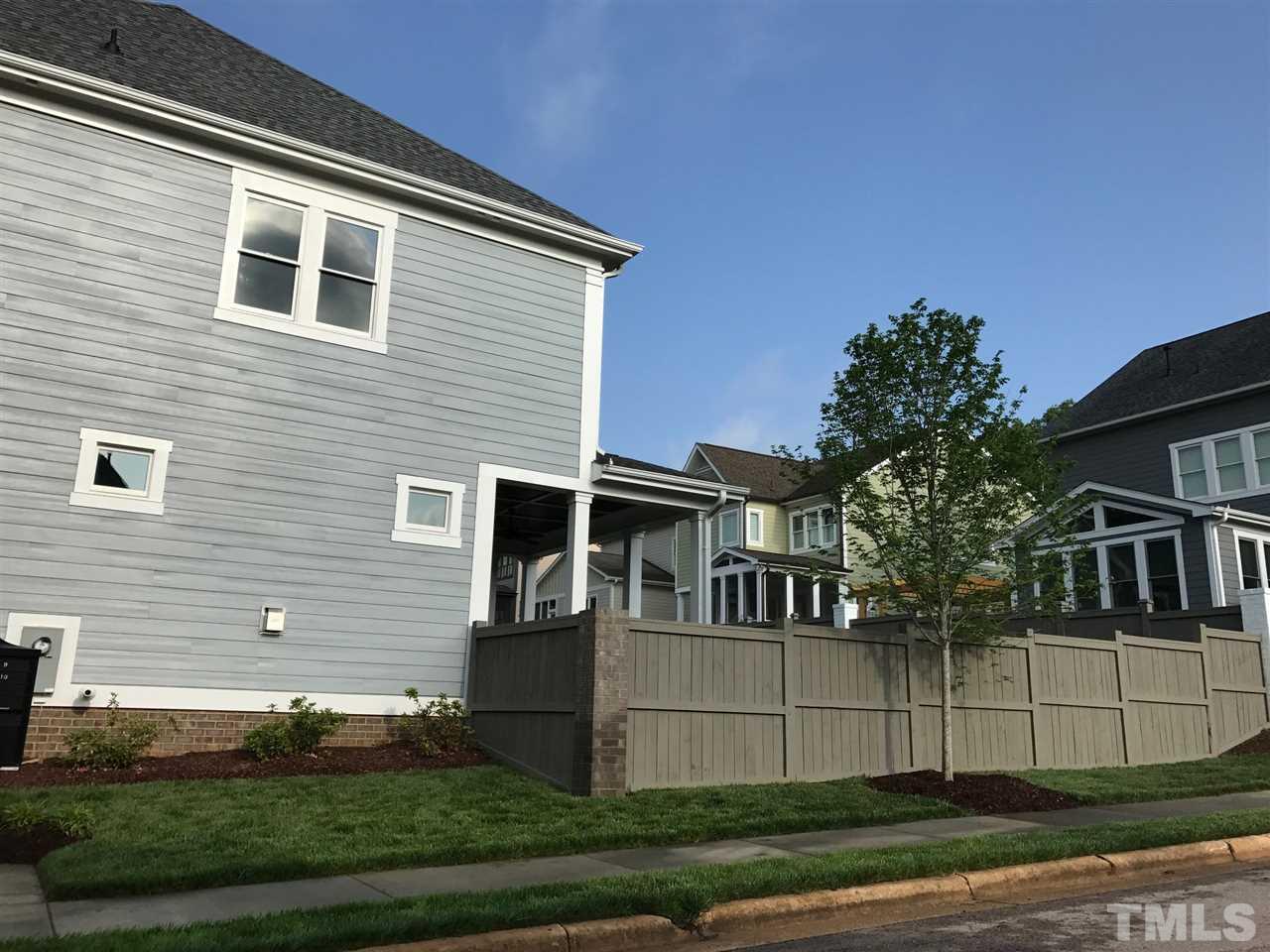611 Sasser Street Raleigh, NC 27604 - Photo 2 of 24