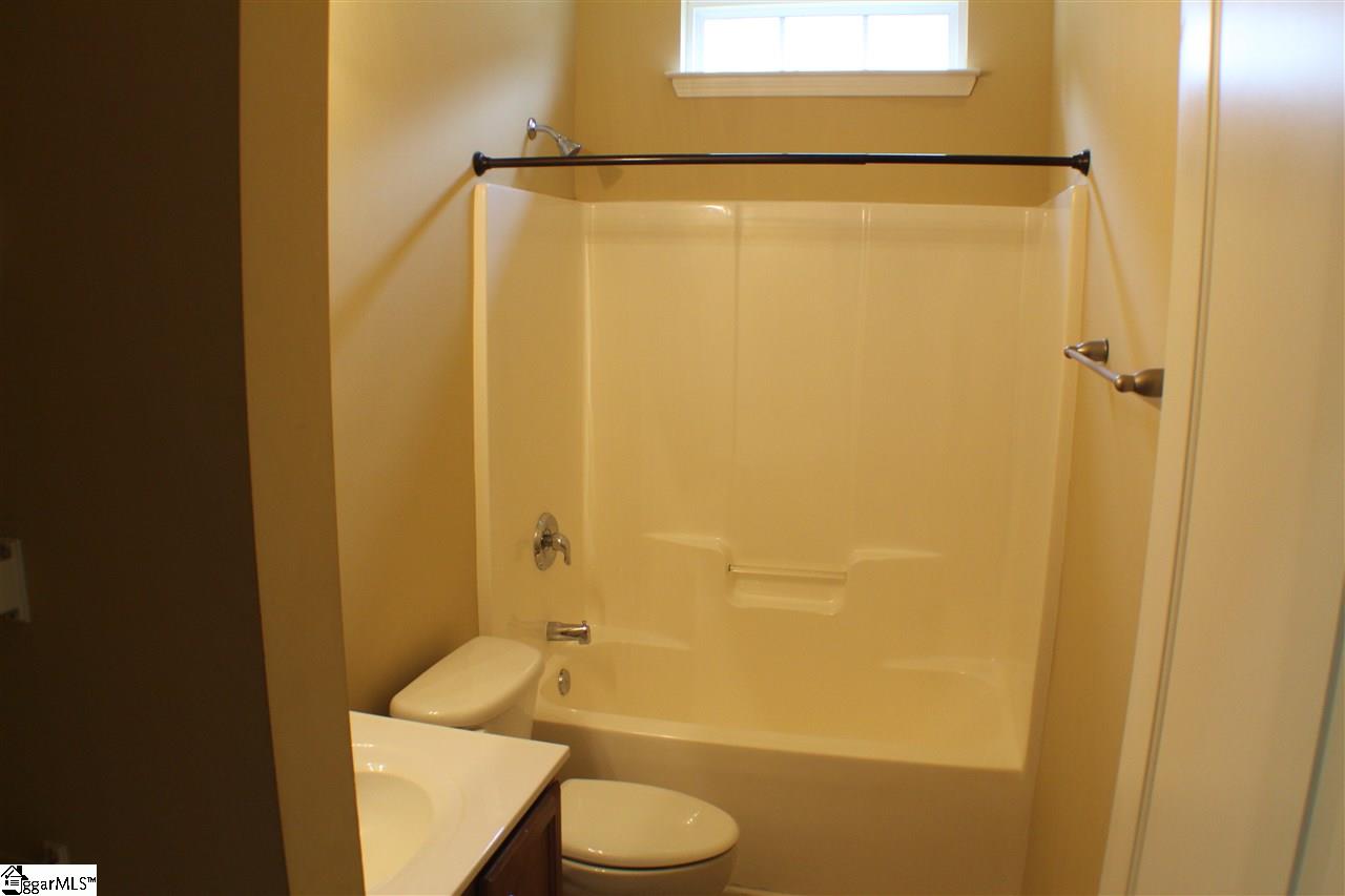 116 Bascom Court Greer, SC 29650 - Photo 8 of 20 Gallery Image 8