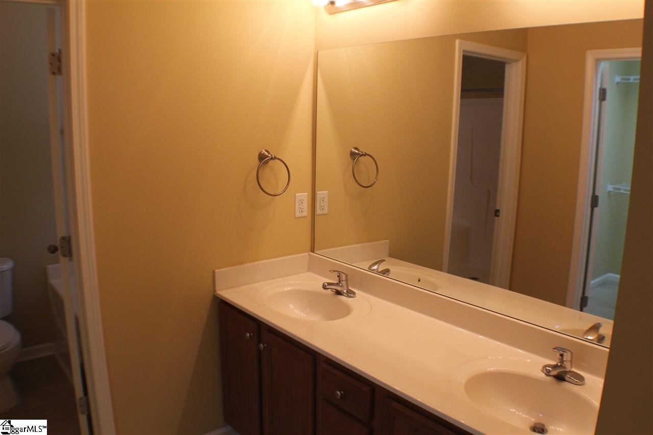116 Bascom Court Greer, SC 29650 - Photo 9 of 20 Gallery Image 9