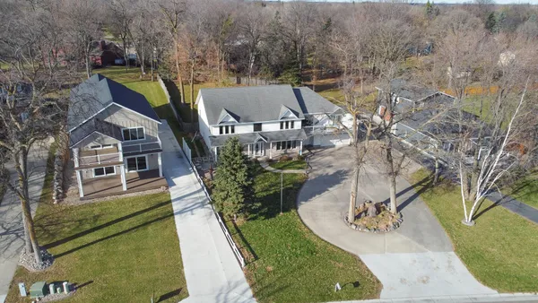$1,375,000 | 1082 West Lake Drive, Detroit Lakes, MN 56501