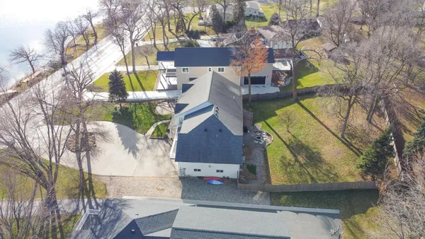 $1,375,000 | 1082 West Lake Drive, Detroit Lakes, MN 56501