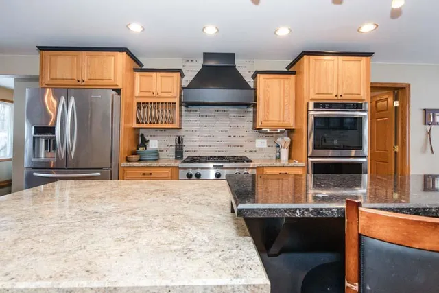 $1,490,000 | 1082 West Lake Drive, Detroit Lakes, MN 56501