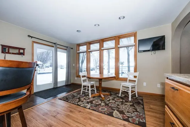 $1,490,000 | 1082 West Lake Drive, Detroit Lakes, MN 56501