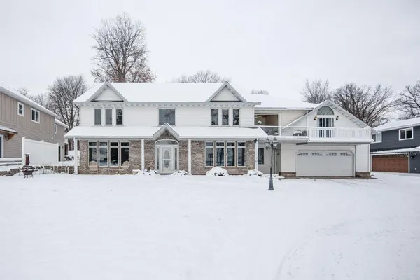 $1,375,000 | 1082 West Lake Drive, Detroit Lakes, MN 56501