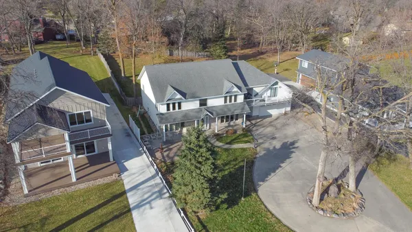 $1,375,000 | 1082 West Lake Drive, Detroit Lakes, MN 56501