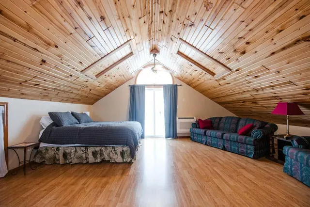 $1,490,000 | 1082 West Lake Drive, Detroit Lakes, MN 56501