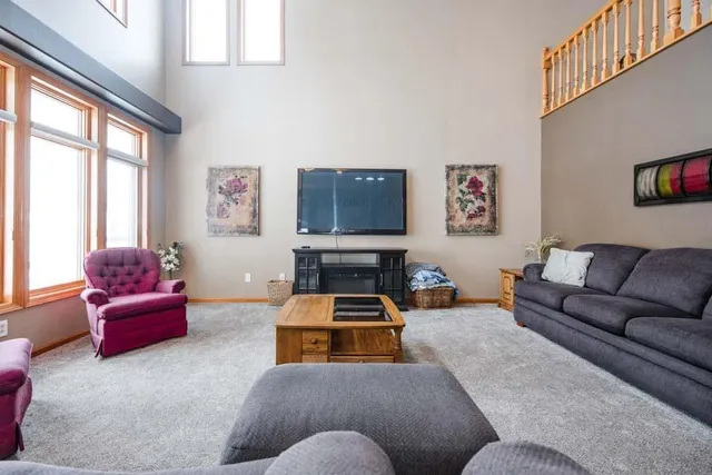 $1,490,000 | 1082 West Lake Drive, Detroit Lakes, MN 56501