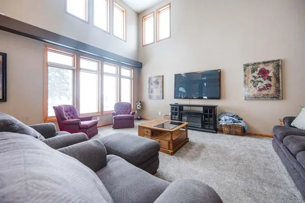 $1,375,000 | 1082 West Lake Drive, Detroit Lakes, MN 56501