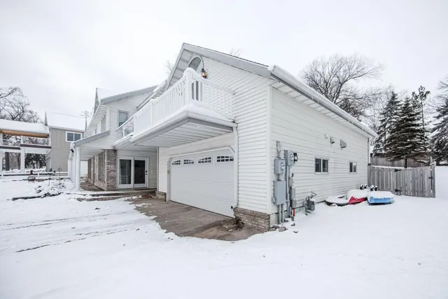 $1,490,000 | 1082 West Lake Drive, Detroit Lakes, MN 56501