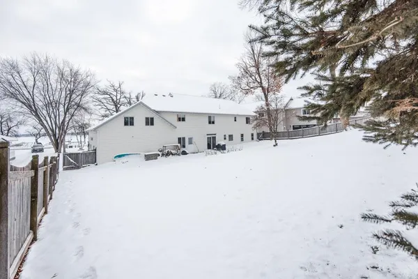 $1,375,000 | 1082 West Lake Drive, Detroit Lakes, MN 56501