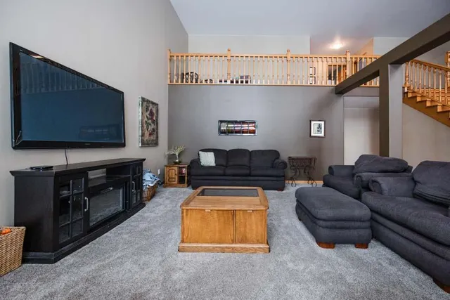 $1,490,000 | 1082 West Lake Drive, Detroit Lakes, MN 56501