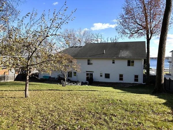 $1,375,000 | 1082 West Lake Drive, Detroit Lakes, MN 56501