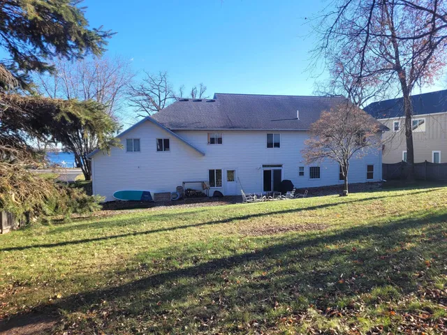 $1,490,000 | 1082 West Lake Drive, Detroit Lakes, MN 56501