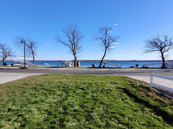 $1,375,000 | 1082 West Lake Drive, Detroit Lakes, MN 56501