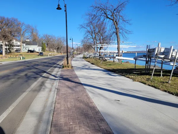 $1,375,000 | 1082 West Lake Drive, Detroit Lakes, MN 56501