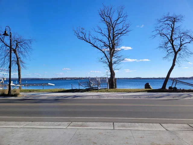 $1,490,000 | 1082 West Lake Drive, Detroit Lakes, MN 56501