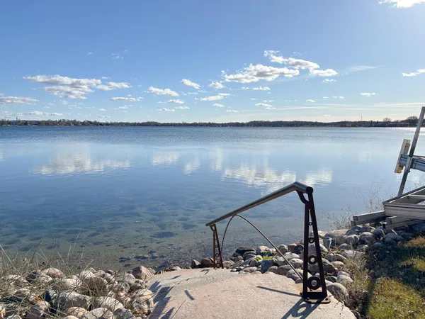 $1,375,000 | 1082 West Lake Drive, Detroit Lakes, MN 56501