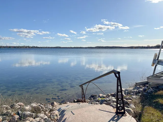 $1,490,000 | 1082 West Lake Drive, Detroit Lakes, MN 56501