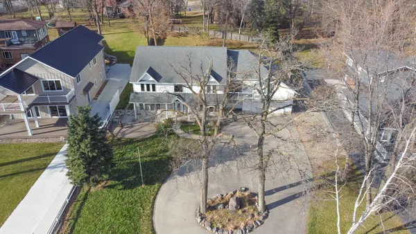 $1,375,000 | 1082 West Lake Drive, Detroit Lakes, MN 56501