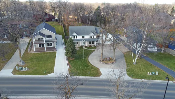 $1,375,000 | 1082 West Lake Drive, Detroit Lakes, MN 56501