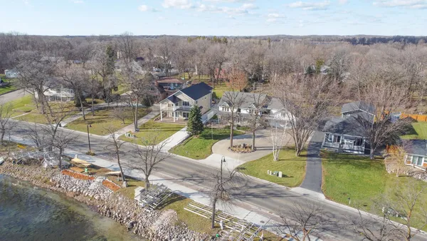 $1,375,000 | 1082 West Lake Drive, Detroit Lakes, MN 56501