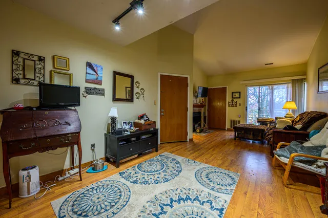 $196,000 | 801 West Puetz Road, Oak Creek, WI 53154