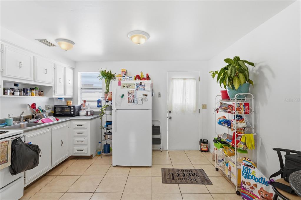 3749 137th Avenue North Largo, FL 33771 - Photo 6 of 30