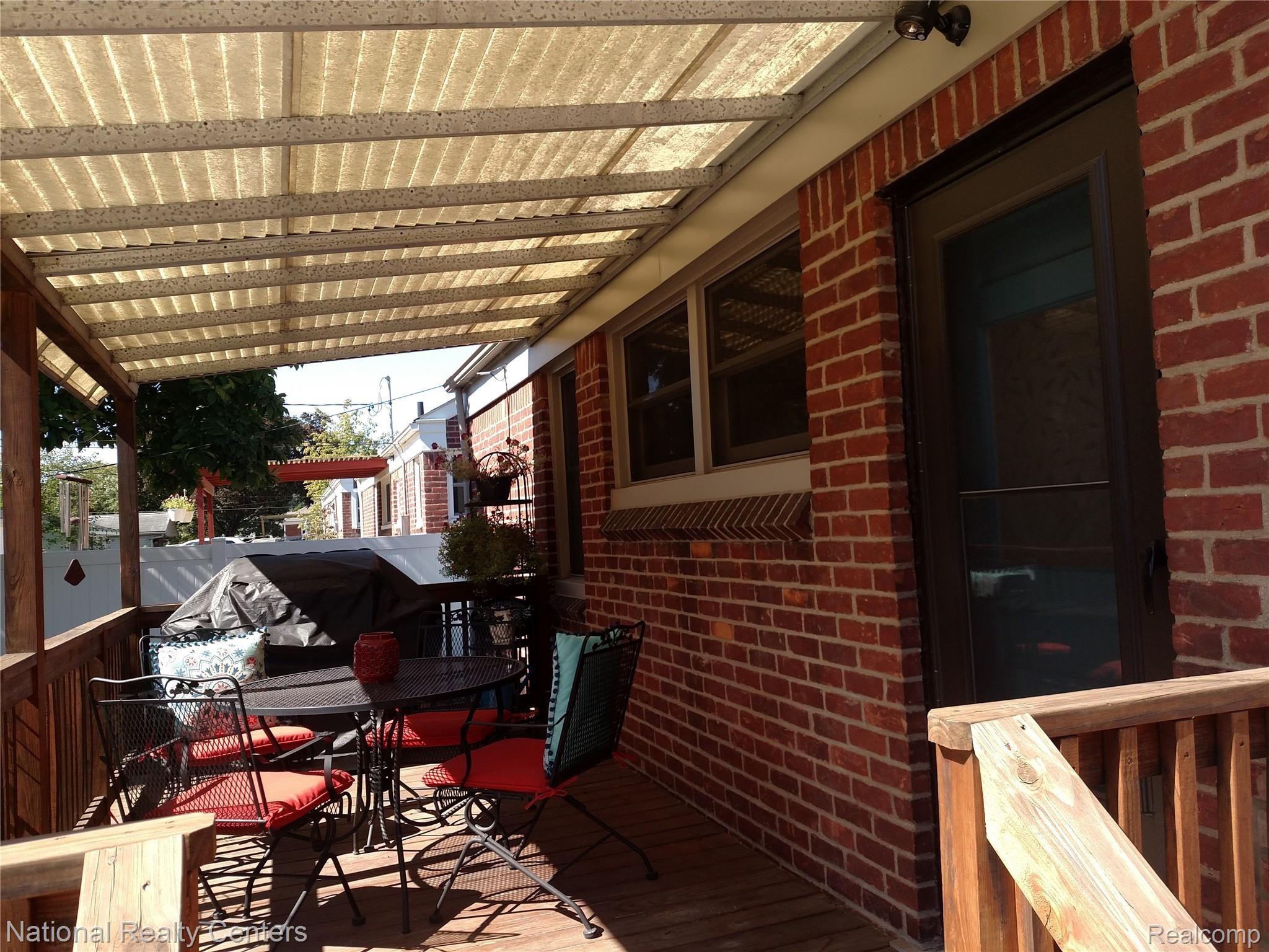 211 Normandy Road Royal Oak, MI 48073 - Photo 21 of 23 IMG_20200920_125924338.jpg