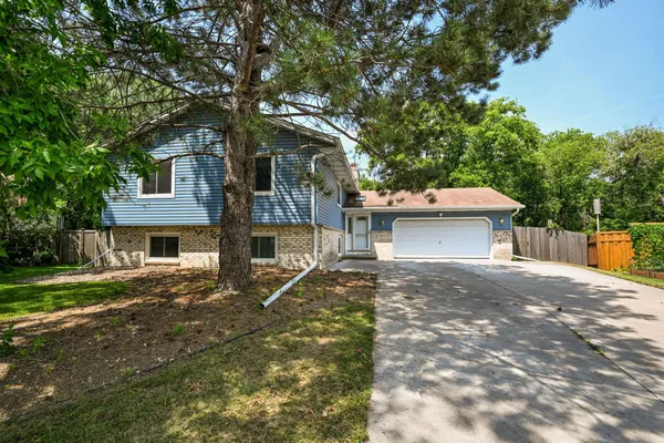 $345,000 | 6215 Cavell Avenue North, Brooklyn Park, MN 55428