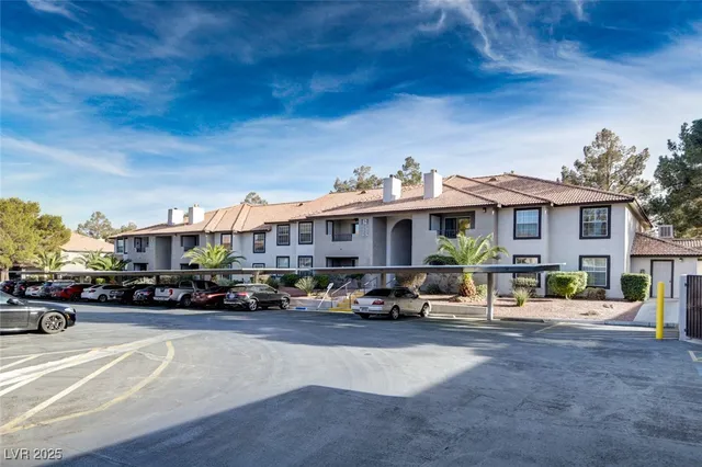 $1,395 | 2606 South Durango Drive, Unit 214, Las Vegas, NV 89117