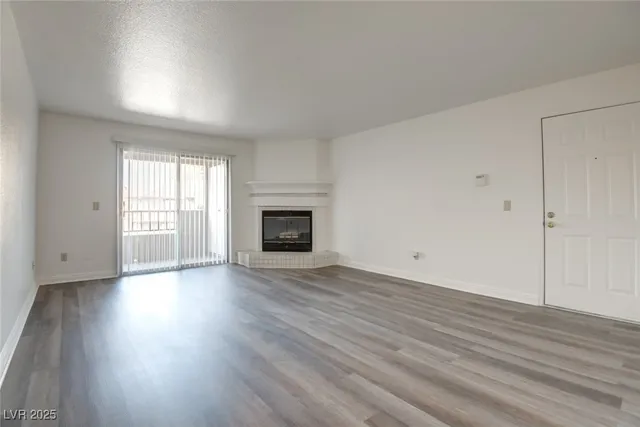 $1,395 | 2606 South Durango Drive, Unit 214, Las Vegas, NV 89117