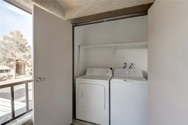 $1,395 | 2606 South Durango Drive, Unit 214, Las Vegas, NV 89117