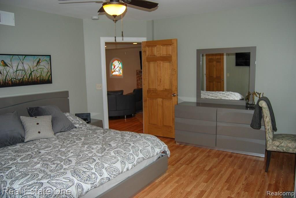 79995 Van Dyke Road Romeo, MI 48065 - Photo 20 of 58 Master bedroom