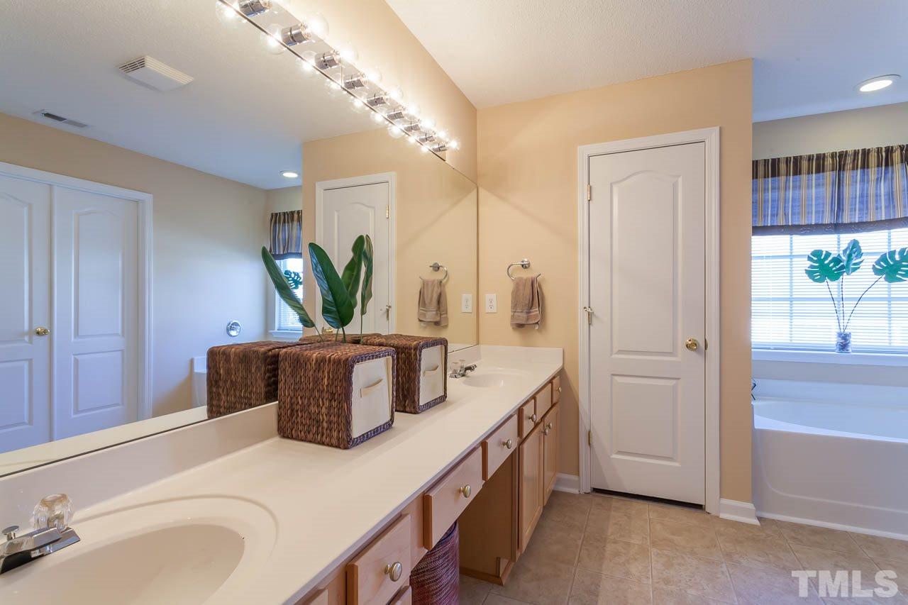 404 Grassy Point Road Apex, NC 27502 - Photo 15 of 24 Gallery Image 15