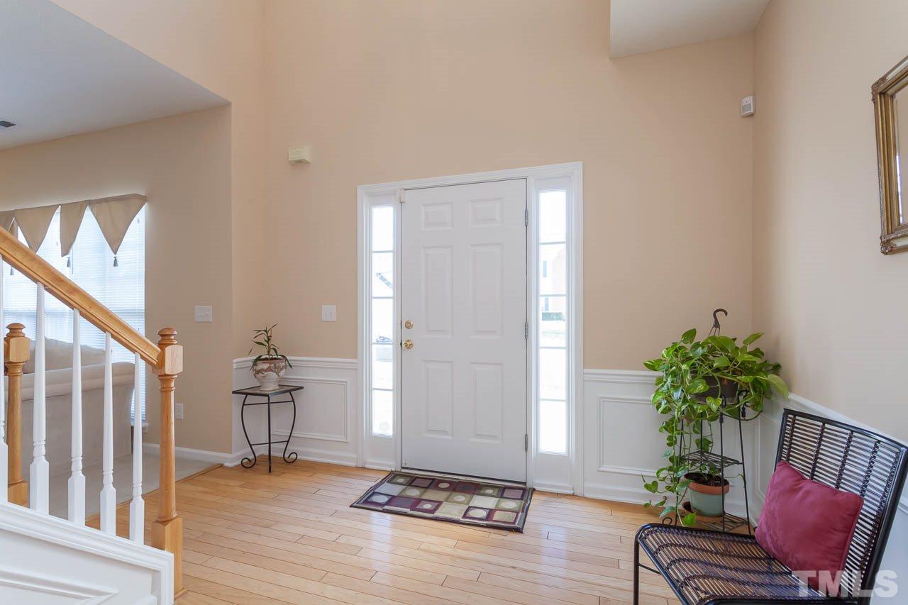 404 Grassy Point Road Apex, NC 27502 - Photo 5 of 24 Gallery Image 5