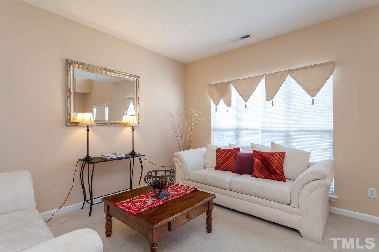 404 Grassy Point Road Apex, NC 27502 - Photo 6 of 24 Gallery Image 6