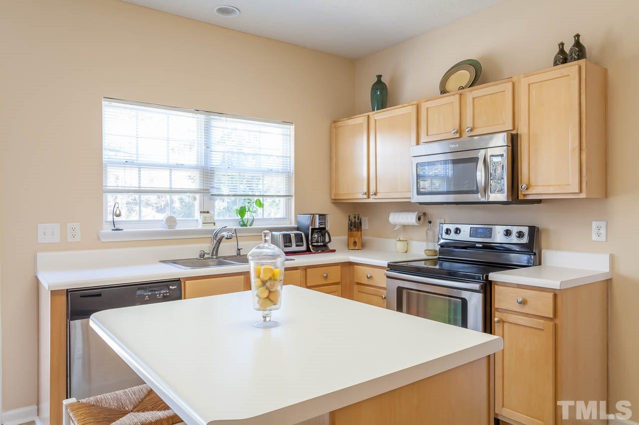 404 Grassy Point Road Apex, NC 27502 - Photo 9 of 24 Gallery Image 9