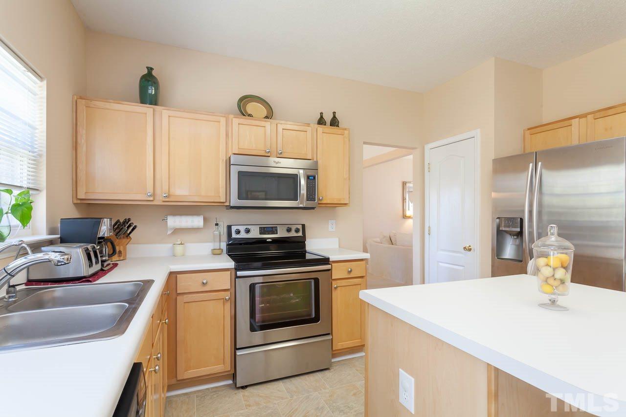 404 Grassy Point Road Apex, NC 27502 - Photo 10 of 24 Gallery Image 10