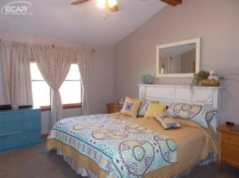 9180 Beecher Road Flushing, MI 48433 - Photo 15 of 23 20431676-14.JPG