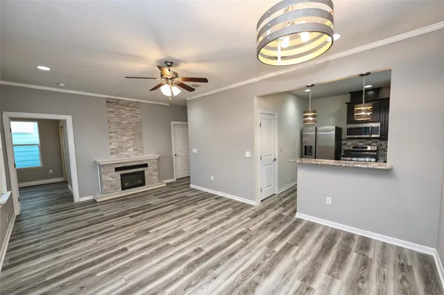 $2,020 | 2107 54th Street, Galveston, TX 77551