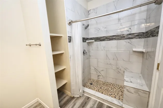 $2,020 | 2107 54th Street, Galveston, TX 77551