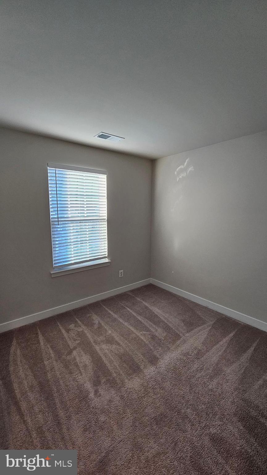 2055 Rivers Drive Newark, DE 19702 - Photo 37 of 48 an empty room with a window