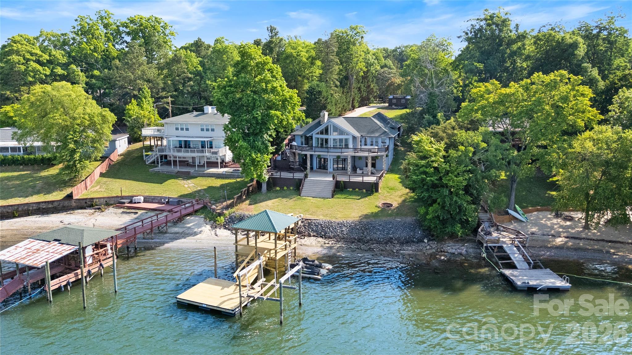 8611 Island Point Road Charlotte, NC 28278 - Photo 3 of 46 Gallery Image 3
