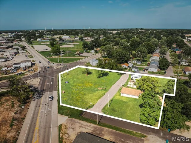 $1,045,000 | 720 West Springfield Road, Sullivan, MO 63080